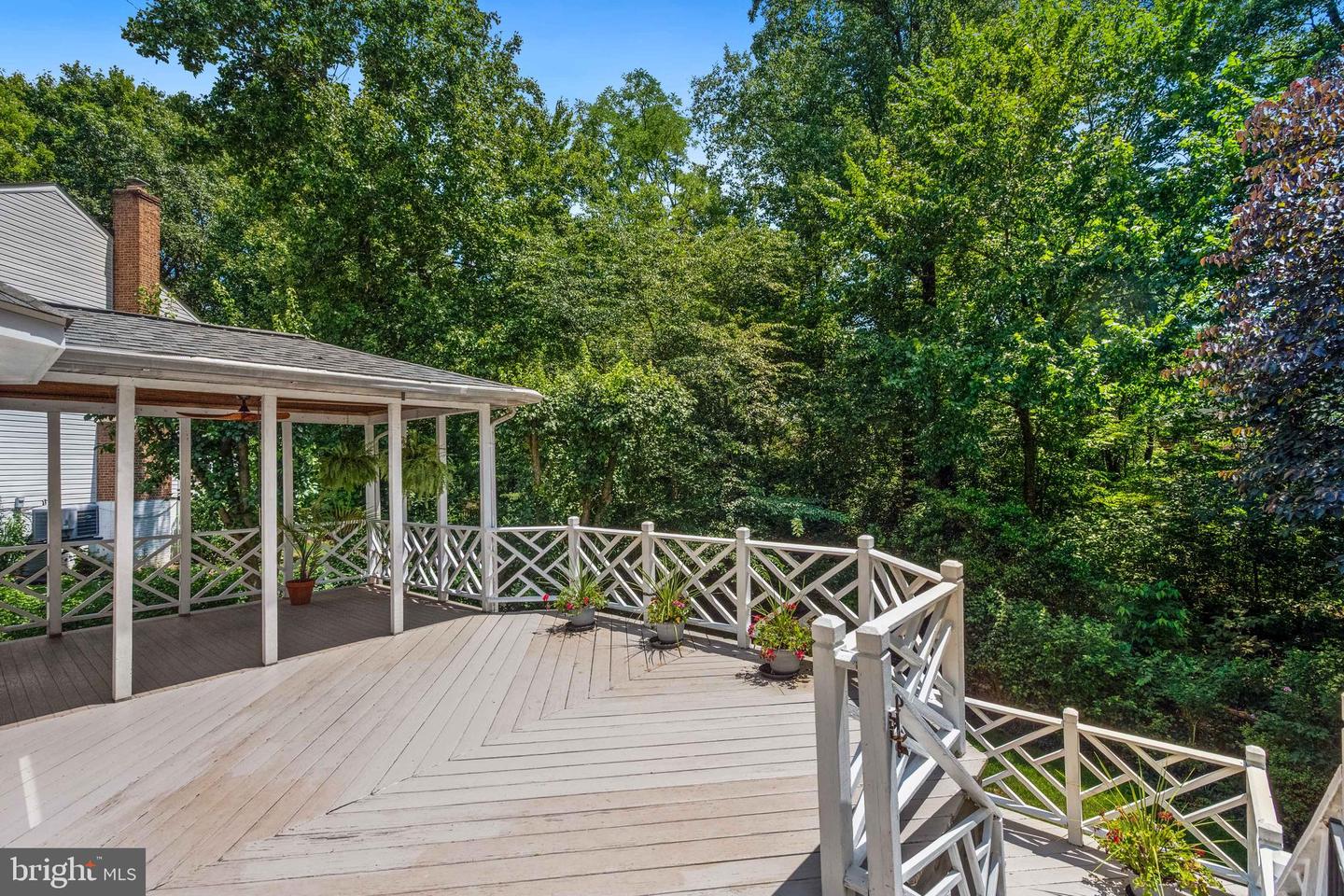 3523 MAJESTIC PINE LN, FAIRFAX, Virginia 22033, 4 Bedrooms Bedrooms, ,3 BathroomsBathrooms,Residential,For sale,3523 MAJESTIC PINE LN,VAFX2249348 MLS # VAFX2249348