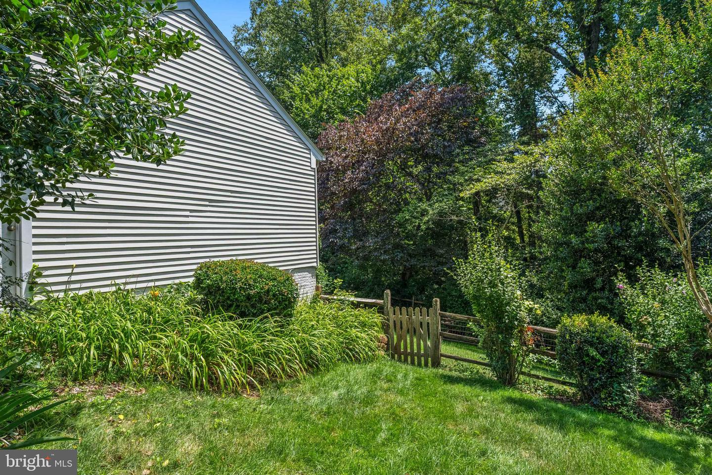 3523 MAJESTIC PINE LN, FAIRFAX, Virginia 22033, 4 Bedrooms Bedrooms, ,3 BathroomsBathrooms,Residential,For sale,3523 MAJESTIC PINE LN,VAFX2249348 MLS # VAFX2249348