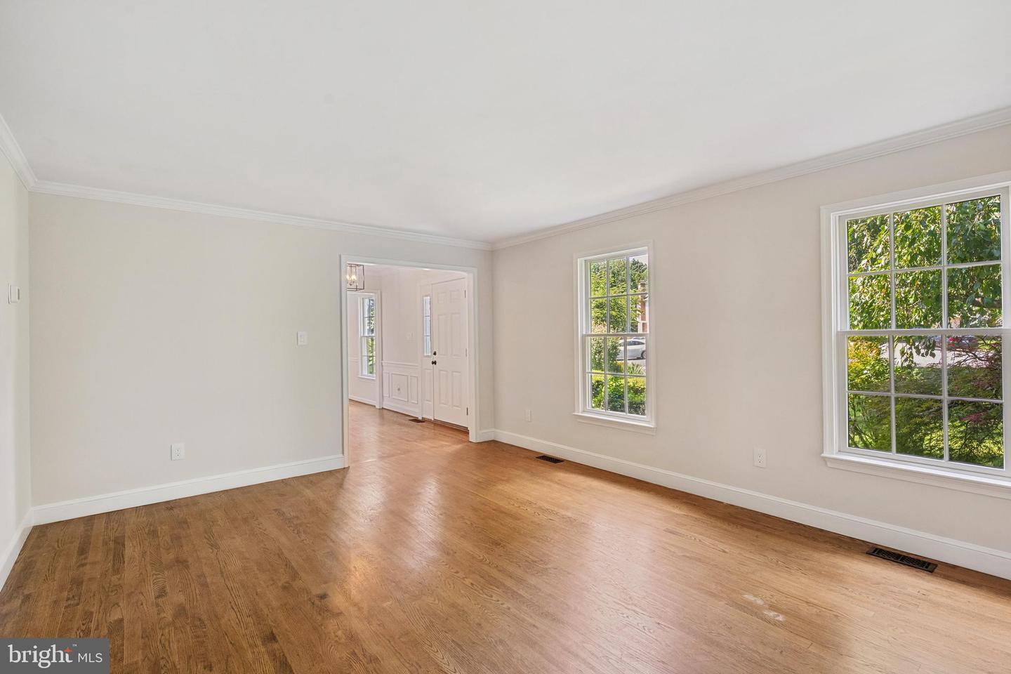 3523 MAJESTIC PINE LN, FAIRFAX, Virginia 22033, 4 Bedrooms Bedrooms, ,3 BathroomsBathrooms,Residential,For sale,3523 MAJESTIC PINE LN,VAFX2249348 MLS # VAFX2249348