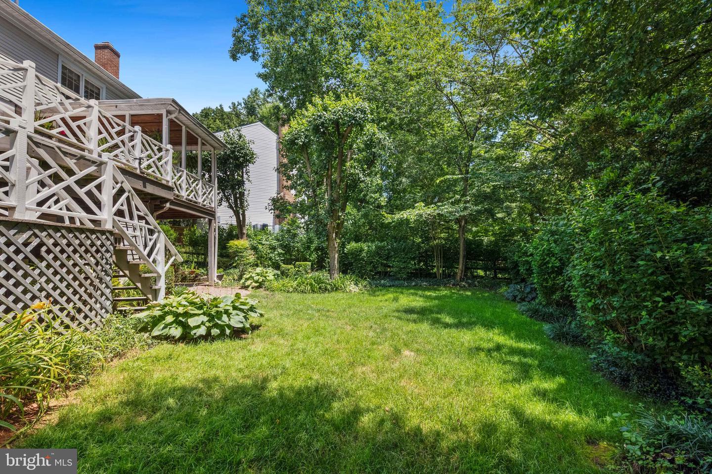 3523 MAJESTIC PINE LN, FAIRFAX, Virginia 22033, 4 Bedrooms Bedrooms, ,3 BathroomsBathrooms,Residential,For sale,3523 MAJESTIC PINE LN,VAFX2249348 MLS # VAFX2249348