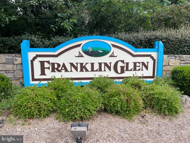 3523 MAJESTIC PINE LN, FAIRFAX, Virginia 22033, 4 Bedrooms Bedrooms, ,3 BathroomsBathrooms,Residential,For sale,3523 MAJESTIC PINE LN,VAFX2249348 MLS # VAFX2249348