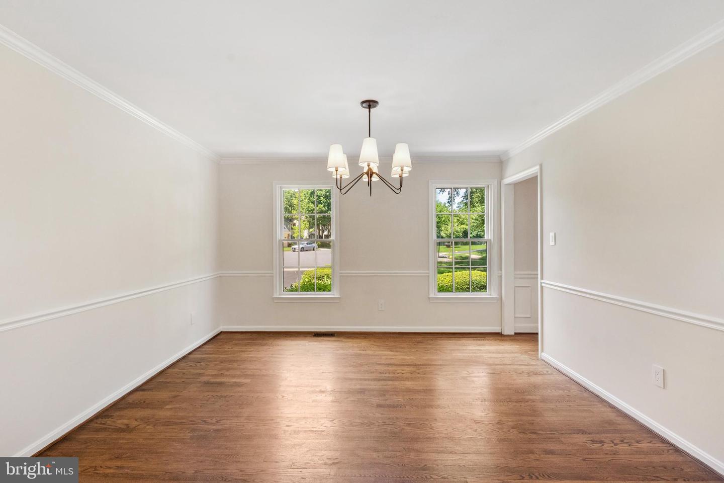 3523 MAJESTIC PINE LN, FAIRFAX, Virginia 22033, 4 Bedrooms Bedrooms, ,3 BathroomsBathrooms,Residential,For sale,3523 MAJESTIC PINE LN,VAFX2249348 MLS # VAFX2249348