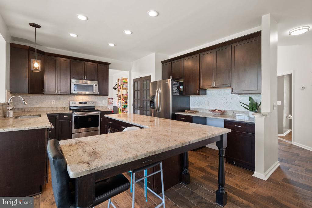221 CANNON WAY, WARRENTON, Virginia 20186, 5 Bedrooms Bedrooms, ,3 BathroomsBathrooms,Residential,221 CANNON WAY,VAFQ2017340 MLS # VAFQ2017340