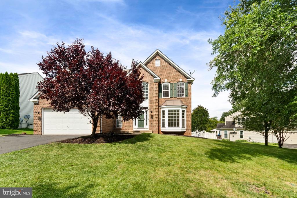 221 CANNON WAY, WARRENTON, Virginia 20186, 5 Bedrooms Bedrooms, ,3 BathroomsBathrooms,Residential,221 CANNON WAY,VAFQ2017340 MLS # VAFQ2017340
