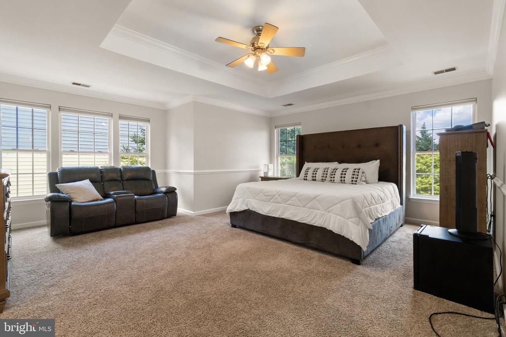 221 CANNON WAY, WARRENTON, Virginia 20186, 5 Bedrooms Bedrooms, ,3 BathroomsBathrooms,Residential,221 CANNON WAY,VAFQ2017340 MLS # VAFQ2017340