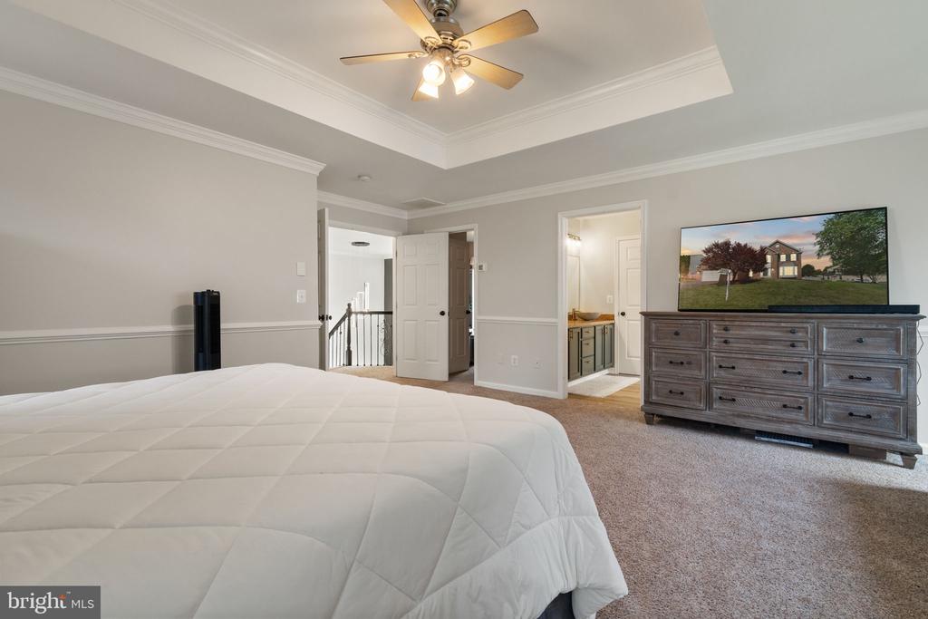 221 CANNON WAY, WARRENTON, Virginia 20186, 5 Bedrooms Bedrooms, ,3 BathroomsBathrooms,Residential,221 CANNON WAY,VAFQ2017340 MLS # VAFQ2017340