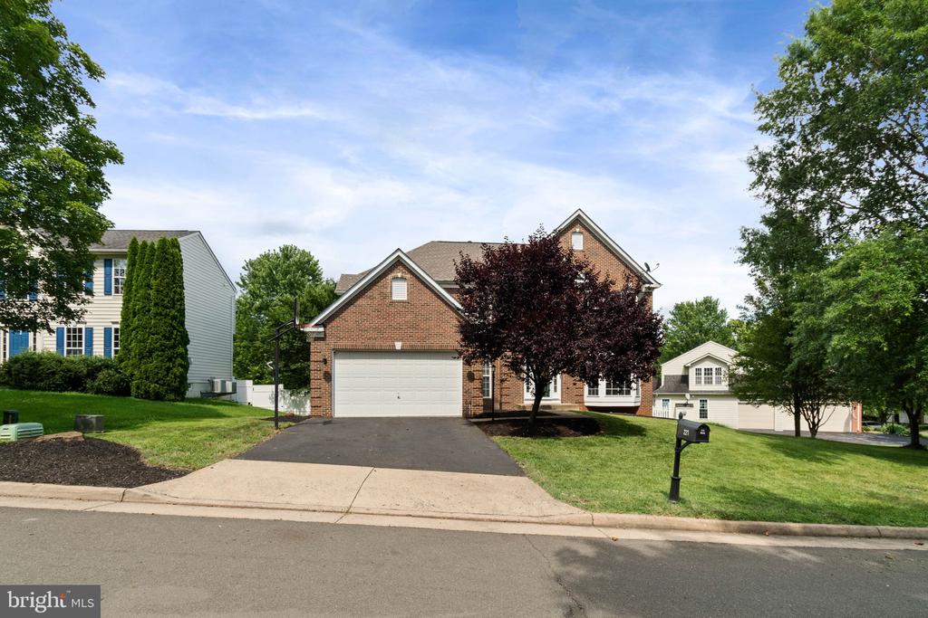 221 CANNON WAY, WARRENTON, Virginia 20186, 5 Bedrooms Bedrooms, ,3 BathroomsBathrooms,Residential,221 CANNON WAY,VAFQ2017340 MLS # VAFQ2017340