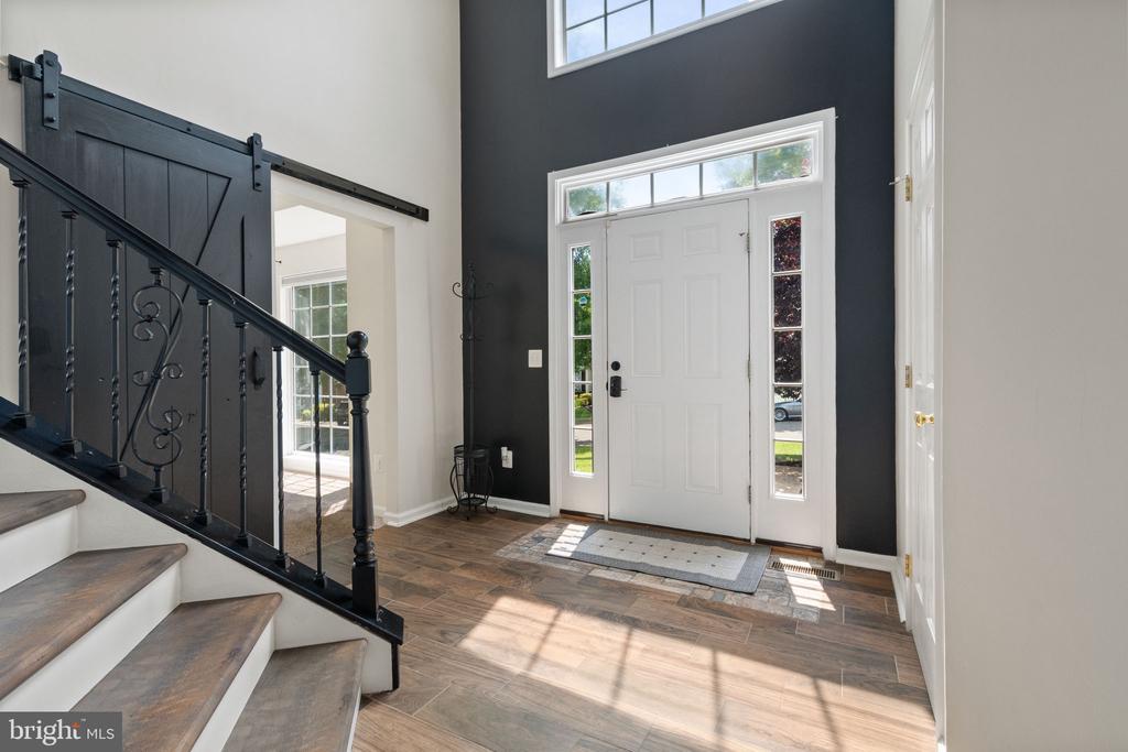 221 CANNON WAY, WARRENTON, Virginia 20186, 5 Bedrooms Bedrooms, ,3 BathroomsBathrooms,Residential,221 CANNON WAY,VAFQ2017340 MLS # VAFQ2017340