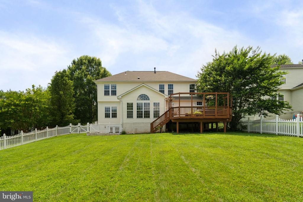 221 CANNON WAY, WARRENTON, Virginia 20186, 5 Bedrooms Bedrooms, ,3 BathroomsBathrooms,Residential,221 CANNON WAY,VAFQ2017340 MLS # VAFQ2017340