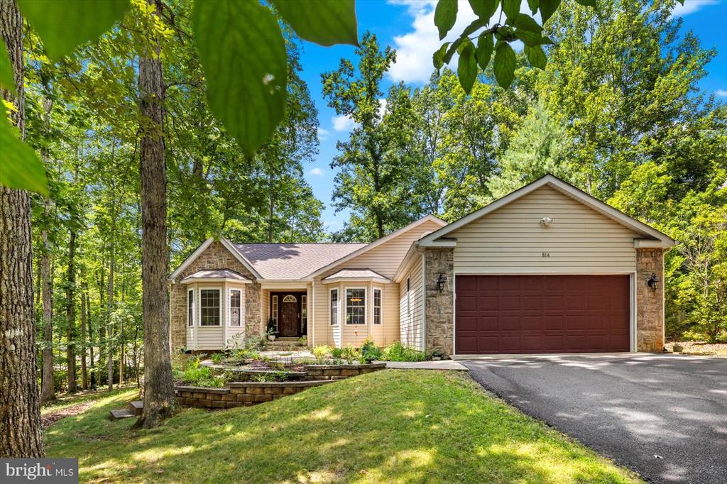814 EASTOVER PKWY, LOCUST GROVE, Virginia 22508, 3 Bedrooms Bedrooms, ,2 BathroomsBathrooms,Residential,814 EASTOVER PKWY,VAOR2010108 MLS # VAOR2010108
