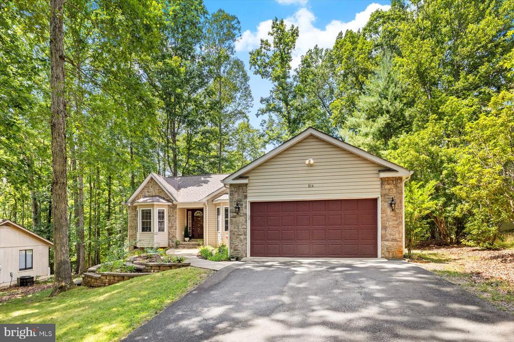 814 EASTOVER PKWY, LOCUST GROVE, Virginia 22508, 3 Bedrooms Bedrooms, ,2 BathroomsBathrooms,Residential,814 EASTOVER PKWY,VAOR2010108 MLS # VAOR2010108