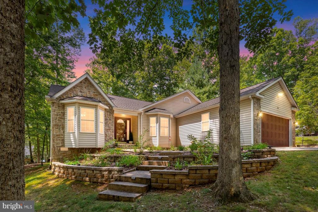 814 EASTOVER PKWY, LOCUST GROVE, Virginia 22508, 3 Bedrooms Bedrooms, ,2 BathroomsBathrooms,Residential,814 EASTOVER PKWY,VAOR2010108 MLS # VAOR2010108