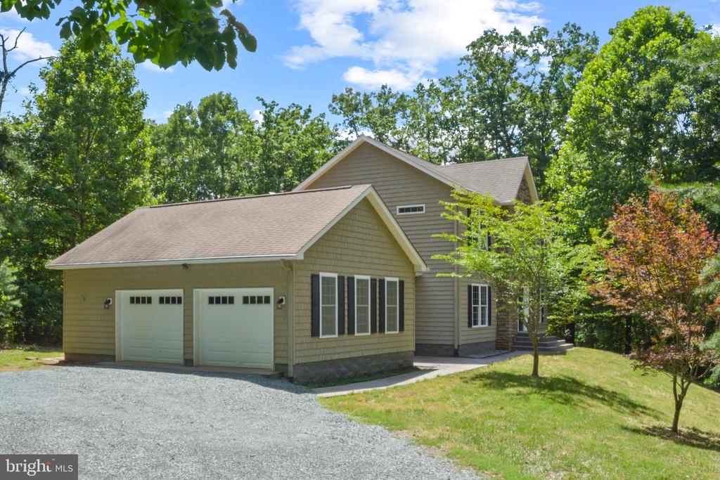 1229 MILTON RD, CHARLOTTESVILLE, Virginia 22902, 4 Bedrooms Bedrooms, ,2 BathroomsBathrooms,Residential,1229 MILTON RD,VAAB2001036 MLS # VAAB2001036