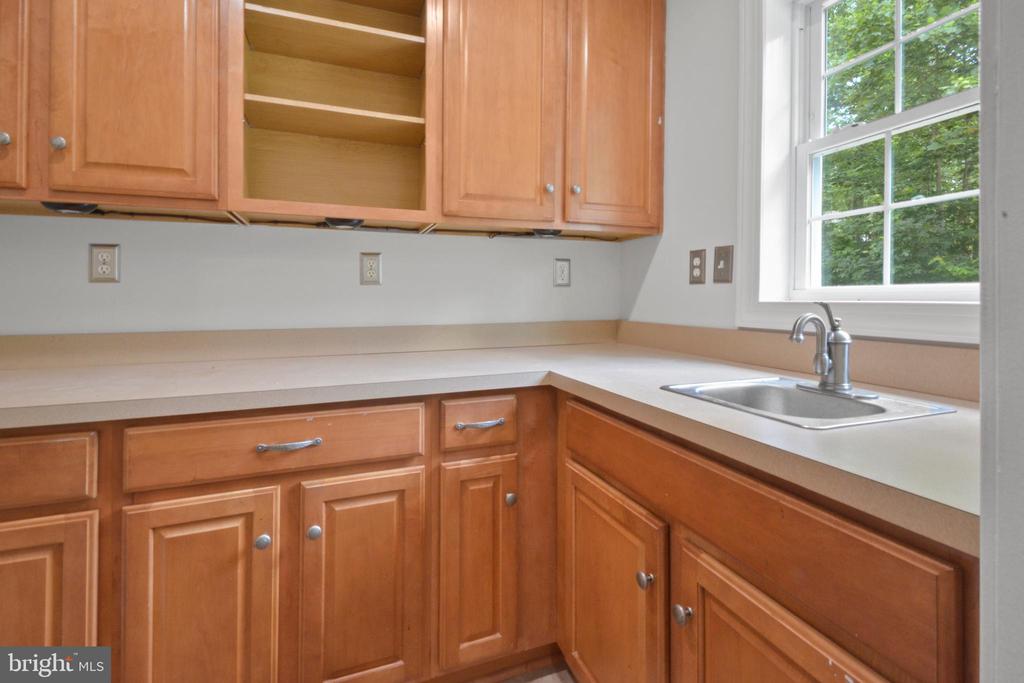 1229 MILTON RD, CHARLOTTESVILLE, Virginia 22902, 4 Bedrooms Bedrooms, ,2 BathroomsBathrooms,Residential,1229 MILTON RD,VAAB2001036 MLS # VAAB2001036
