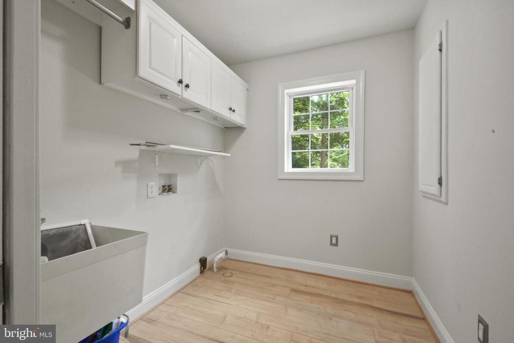 1229 MILTON RD, CHARLOTTESVILLE, Virginia 22902, 4 Bedrooms Bedrooms, ,2 BathroomsBathrooms,Residential,1229 MILTON RD,VAAB2001036 MLS # VAAB2001036