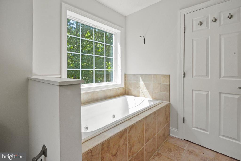 1229 MILTON RD, CHARLOTTESVILLE, Virginia 22902, 4 Bedrooms Bedrooms, ,2 BathroomsBathrooms,Residential,1229 MILTON RD,VAAB2001036 MLS # VAAB2001036