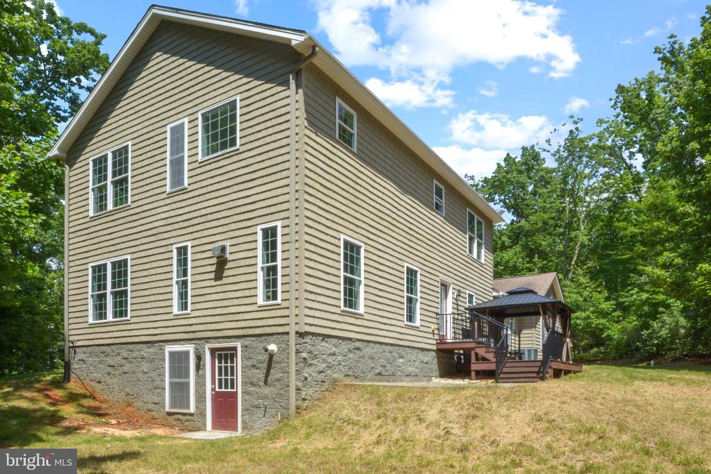 1229 MILTON RD, CHARLOTTESVILLE, Virginia 22902, 4 Bedrooms Bedrooms, ,2 BathroomsBathrooms,Residential,1229 MILTON RD,VAAB2001036 MLS # VAAB2001036