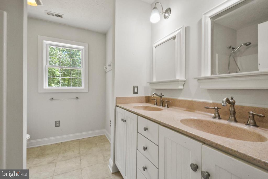 1229 MILTON RD, CHARLOTTESVILLE, Virginia 22902, 4 Bedrooms Bedrooms, ,2 BathroomsBathrooms,Residential,1229 MILTON RD,VAAB2001036 MLS # VAAB2001036