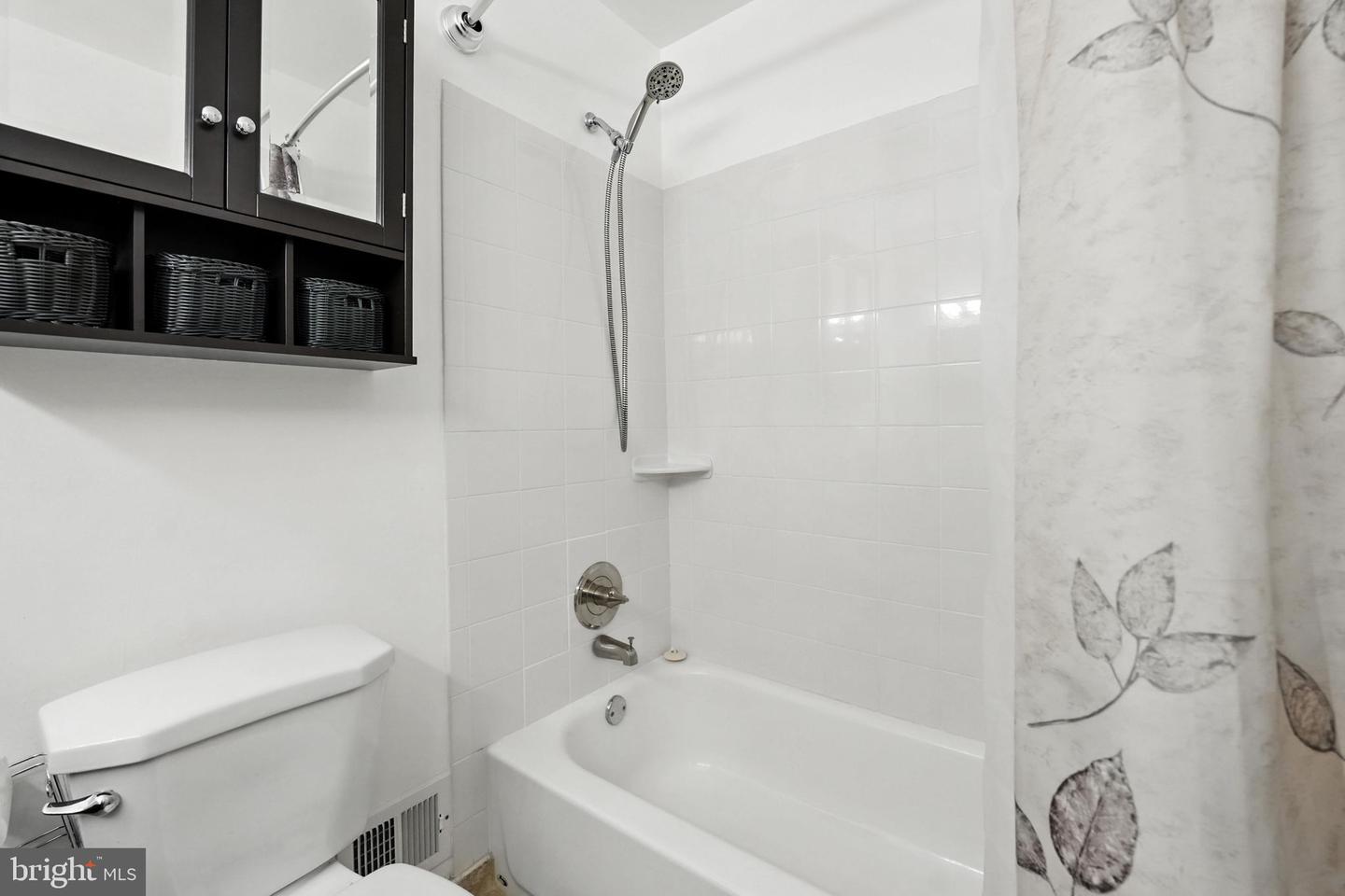7491 SLAGLE LN, MANASSAS, Virginia 20111, 5 Bedrooms Bedrooms, ,3 BathroomsBathrooms,Residential,For sale,7491 SLAGLE LN,VAPW2097724 MLS # VAPW2097724