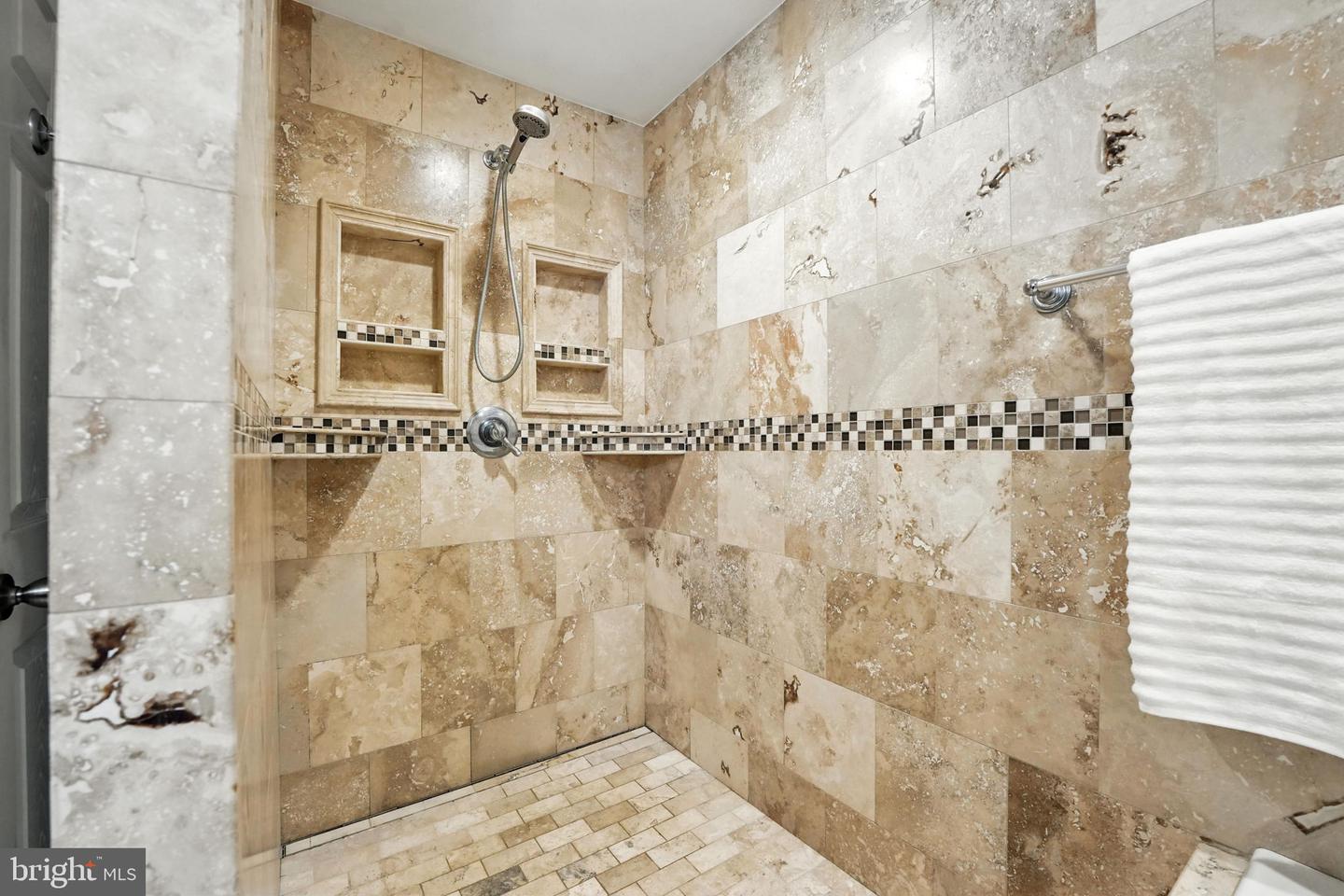 7491 SLAGLE LN, MANASSAS, Virginia 20111, 5 Bedrooms Bedrooms, ,3 BathroomsBathrooms,Residential,For sale,7491 SLAGLE LN,VAPW2097724 MLS # VAPW2097724