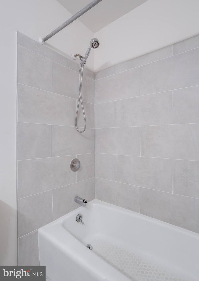 5766 VILLAGE GREEN DR #10/5766, ALEXANDRIA, Virginia 22309, 3 Bedrooms Bedrooms, ,2 BathroomsBathrooms,Residential,For sale,5766 VILLAGE GREEN DR #10/5766,VAFX2249930 MLS # VAFX2249930