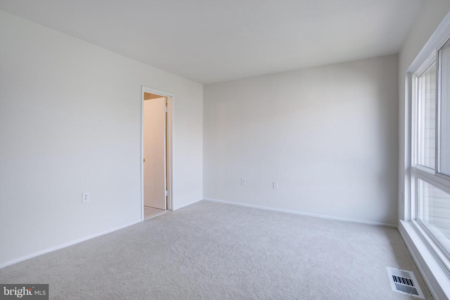 5766 VILLAGE GREEN DR #10/5766, ALEXANDRIA, Virginia 22309, 3 Bedrooms Bedrooms, ,2 BathroomsBathrooms,Residential,For sale,5766 VILLAGE GREEN DR #10/5766,VAFX2249930 MLS # VAFX2249930