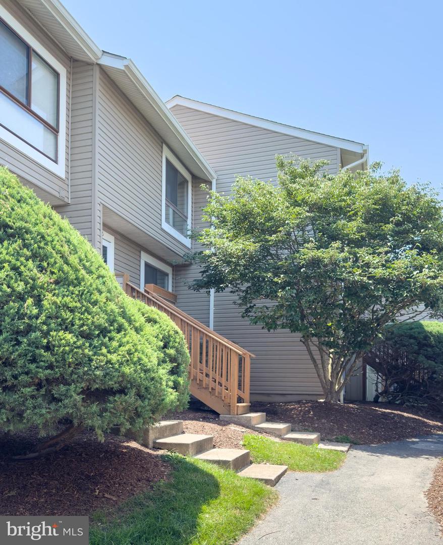 5766 VILLAGE GREEN DR #10/5766, ALEXANDRIA, Virginia 22309, 3 Bedrooms Bedrooms, ,2 BathroomsBathrooms,Residential,For sale,5766 VILLAGE GREEN DR #10/5766,VAFX2249930 MLS # VAFX2249930