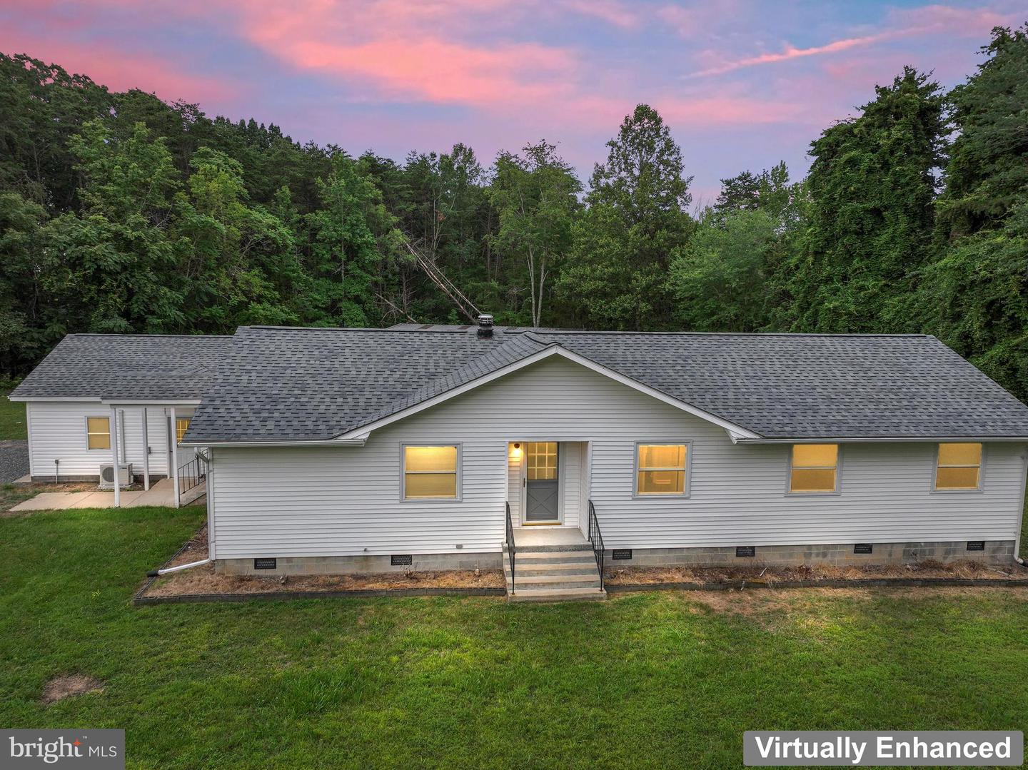 4 RIVER RIDGE LN, FREDERICKSBURG, Virginia 22406, 4 Bedrooms Bedrooms, ,2 BathroomsBathrooms,Residential,For sale,4 RIVER RIDGE LN,VAST2040212 MLS # VAST2040212