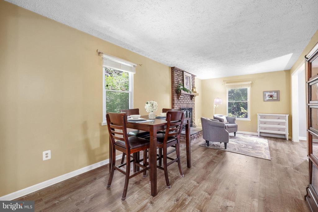 9235 LEES RIDGE RD, WARRENTON, Virginia 20186, 4 Bedrooms Bedrooms, ,2 BathroomsBathrooms,Residential,9235 LEES RIDGE RD,VAFQ2017294 MLS # VAFQ2017294