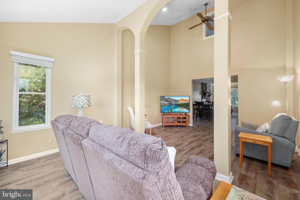 9235 LEES RIDGE RD, WARRENTON, Virginia 20186, 4 Bedrooms Bedrooms, ,2 BathroomsBathrooms,Residential,9235 LEES RIDGE RD,VAFQ2017294 MLS # VAFQ2017294