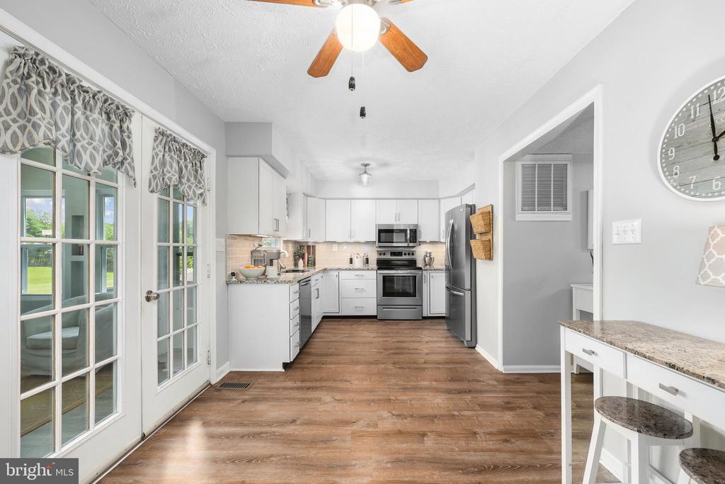 9235 LEES RIDGE RD, WARRENTON, Virginia 20186, 4 Bedrooms Bedrooms, ,2 BathroomsBathrooms,Residential,9235 LEES RIDGE RD,VAFQ2017294 MLS # VAFQ2017294