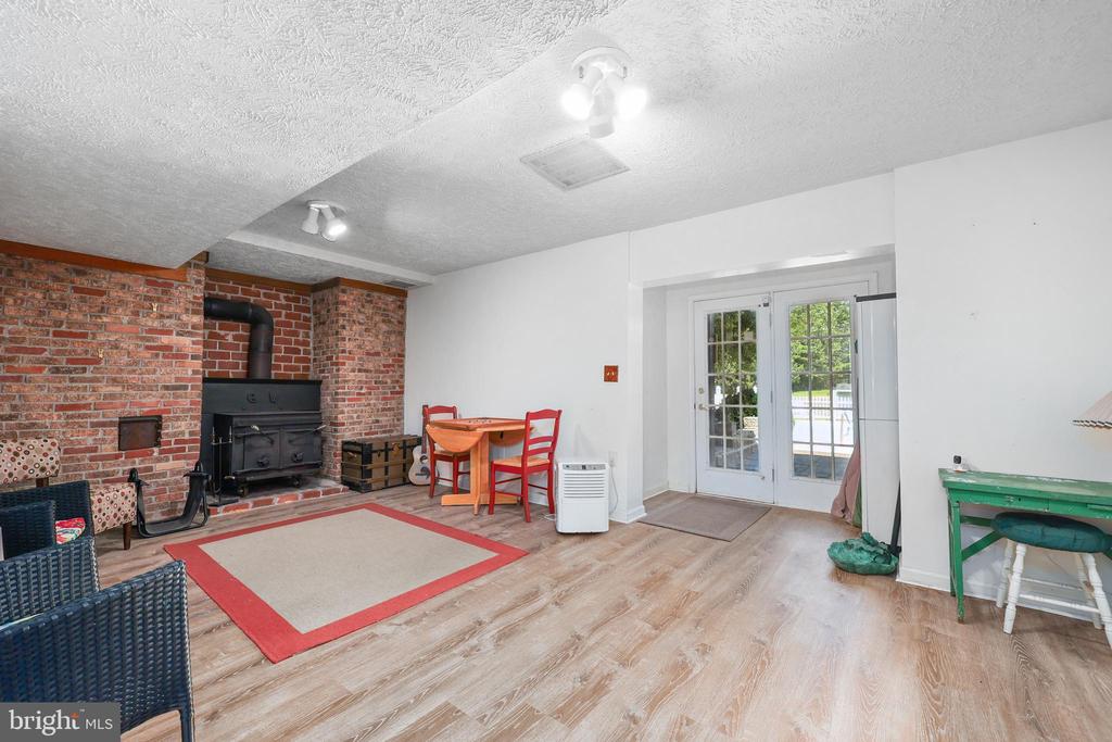 9235 LEES RIDGE RD, WARRENTON, Virginia 20186, 4 Bedrooms Bedrooms, ,2 BathroomsBathrooms,Residential,9235 LEES RIDGE RD,VAFQ2017294 MLS # VAFQ2017294