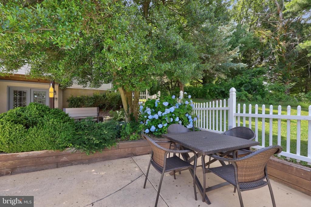 9235 LEES RIDGE RD, WARRENTON, Virginia 20186, 4 Bedrooms Bedrooms, ,2 BathroomsBathrooms,Residential,9235 LEES RIDGE RD,VAFQ2017294 MLS # VAFQ2017294