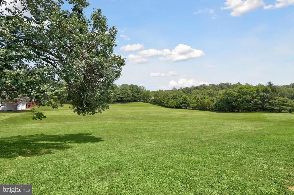 9235 LEES RIDGE RD, WARRENTON, Virginia 20186, 4 Bedrooms Bedrooms, ,2 BathroomsBathrooms,Residential,9235 LEES RIDGE RD,VAFQ2017294 MLS # VAFQ2017294