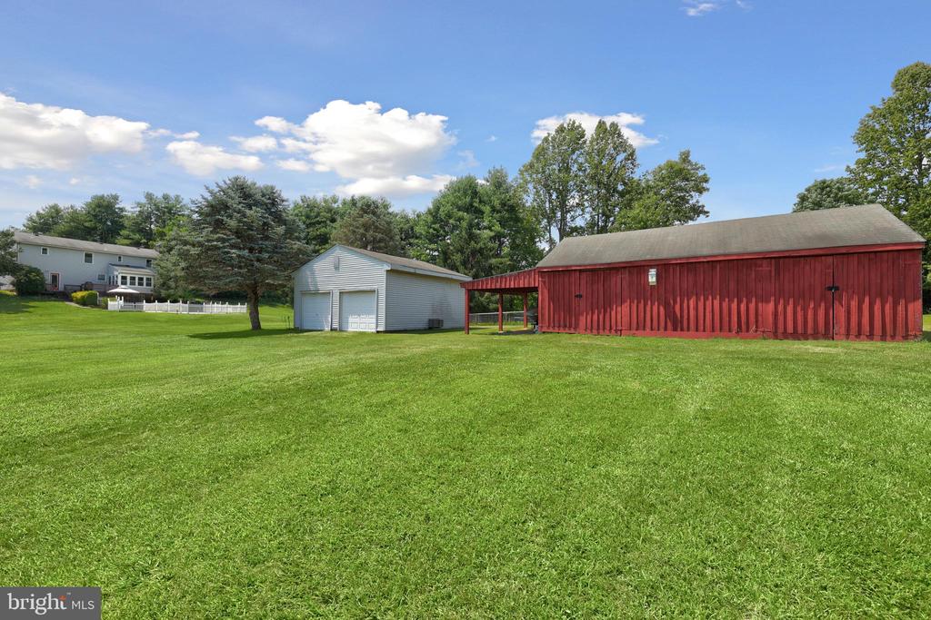 9235 LEES RIDGE RD, WARRENTON, Virginia 20186, 4 Bedrooms Bedrooms, ,2 BathroomsBathrooms,Residential,9235 LEES RIDGE RD,VAFQ2017294 MLS # VAFQ2017294