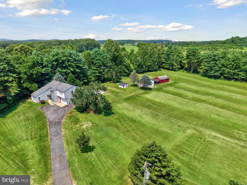 9235 LEES RIDGE RD, WARRENTON, Virginia 20186, 4 Bedrooms Bedrooms, ,2 BathroomsBathrooms,Residential,9235 LEES RIDGE RD,VAFQ2017294 MLS # VAFQ2017294
