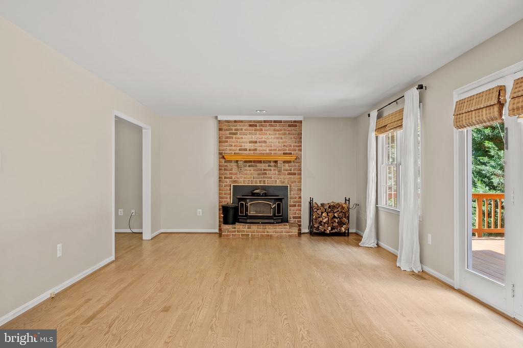 15066 COLIN LN, AMISSVILLE, Virginia 20106, 4 Bedrooms Bedrooms, ,3 BathroomsBathrooms,Residential,15066 COLIN LN,VACU2010992 MLS # VACU2010992