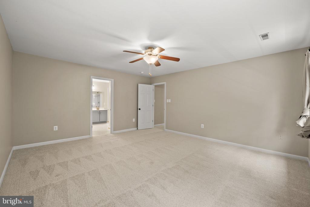 15066 COLIN LN, AMISSVILLE, Virginia 20106, 4 Bedrooms Bedrooms, ,3 BathroomsBathrooms,Residential,15066 COLIN LN,VACU2010992 MLS # VACU2010992
