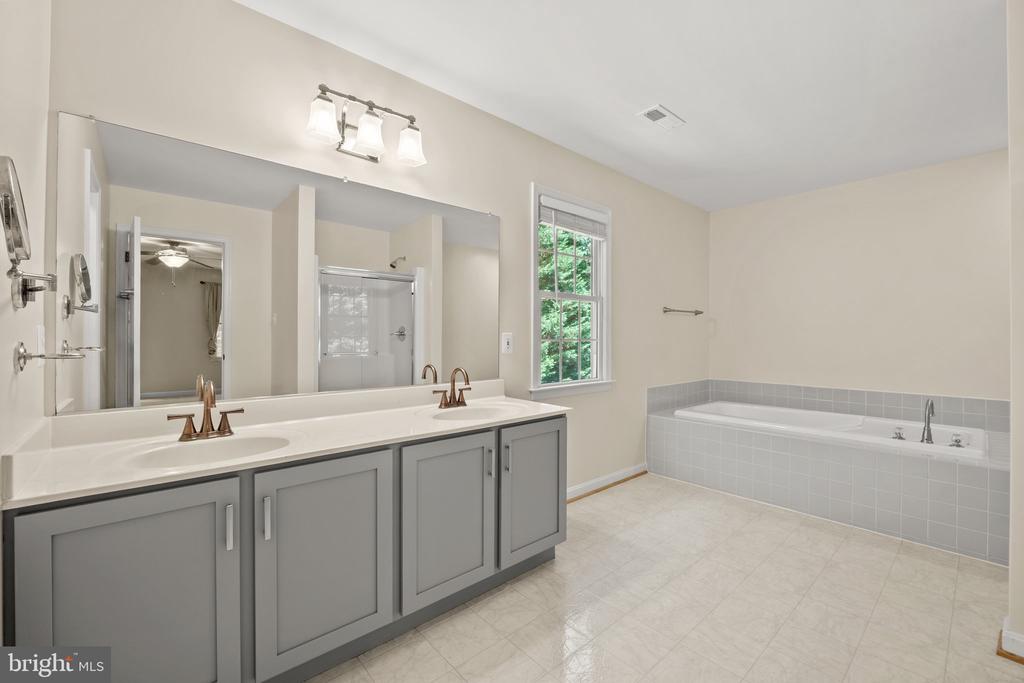 15066 COLIN LN, AMISSVILLE, Virginia 20106, 4 Bedrooms Bedrooms, ,3 BathroomsBathrooms,Residential,15066 COLIN LN,VACU2010992 MLS # VACU2010992