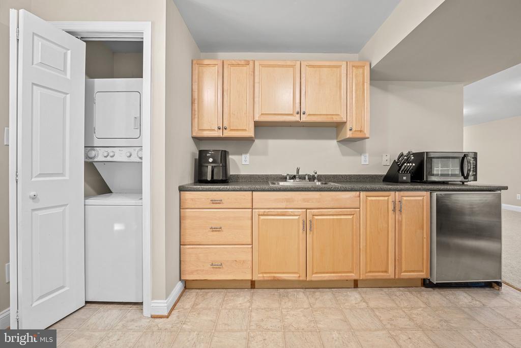 15066 COLIN LN, AMISSVILLE, Virginia 20106, 4 Bedrooms Bedrooms, ,3 BathroomsBathrooms,Residential,15066 COLIN LN,VACU2010992 MLS # VACU2010992