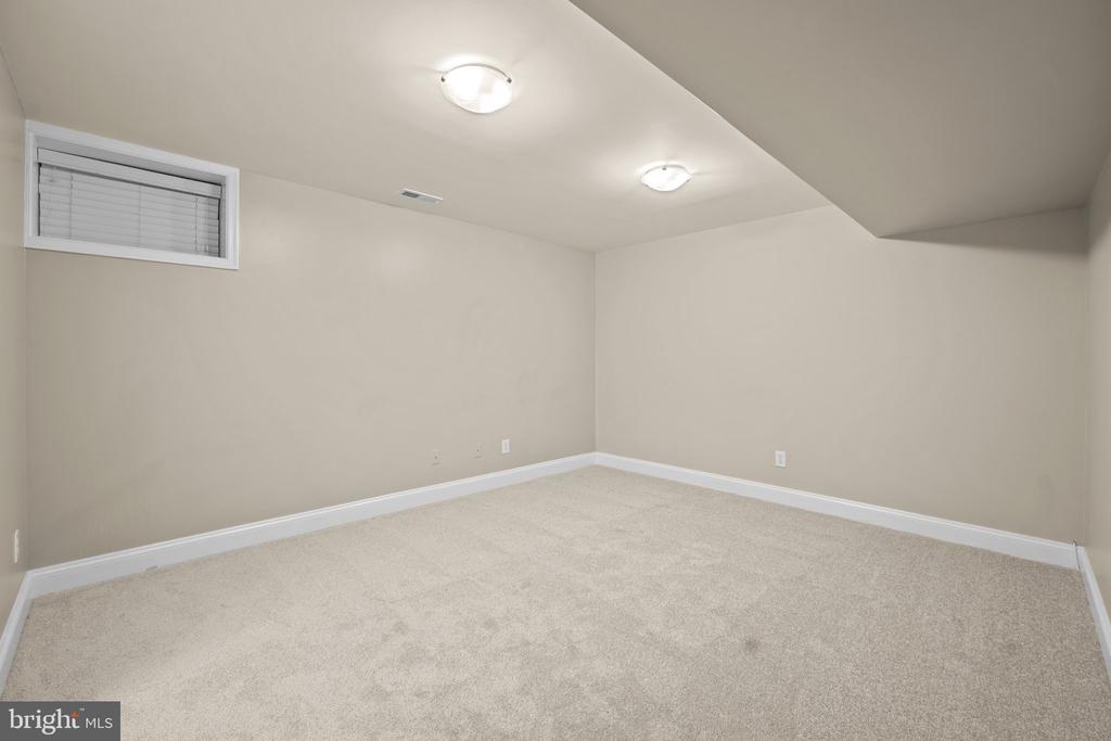 15066 COLIN LN, AMISSVILLE, Virginia 20106, 4 Bedrooms Bedrooms, ,3 BathroomsBathrooms,Residential,15066 COLIN LN,VACU2010992 MLS # VACU2010992
