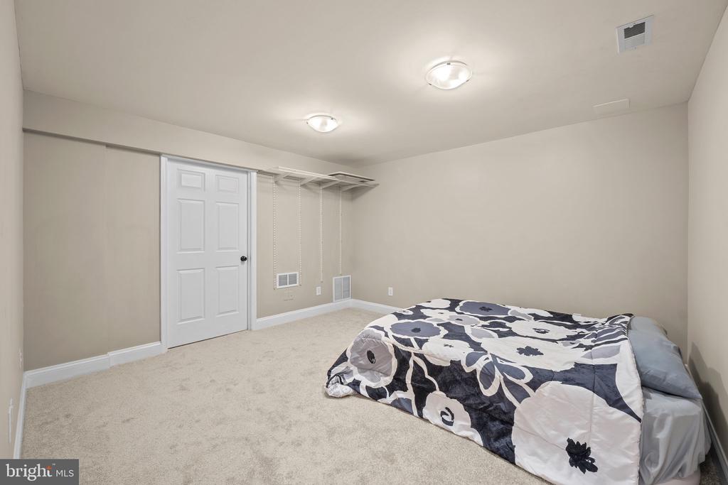 15066 COLIN LN, AMISSVILLE, Virginia 20106, 4 Bedrooms Bedrooms, ,3 BathroomsBathrooms,Residential,15066 COLIN LN,VACU2010992 MLS # VACU2010992