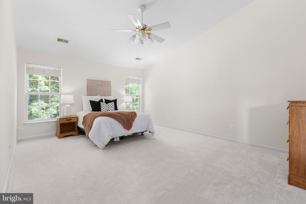 10911 JARVIS CT, FREDERICKSBURG, Virginia 22407, 4 Bedrooms Bedrooms, ,2 BathroomsBathrooms,Residential,10911 JARVIS CT,VASP2034622 MLS # VASP2034622