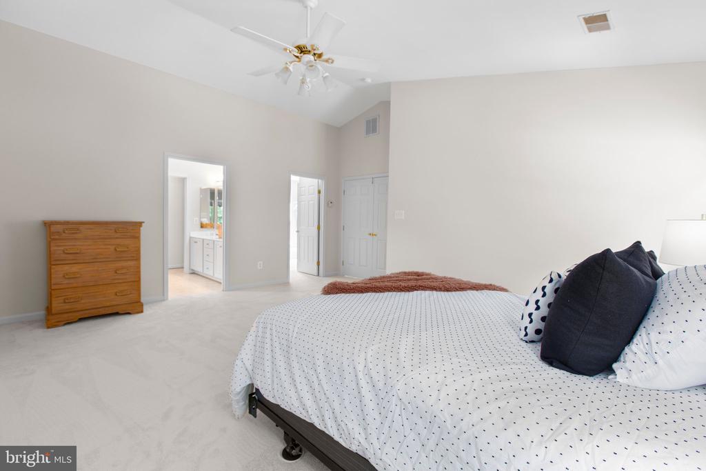 10911 JARVIS CT, FREDERICKSBURG, Virginia 22407, 4 Bedrooms Bedrooms, ,2 BathroomsBathrooms,Residential,10911 JARVIS CT,VASP2034622 MLS # VASP2034622
