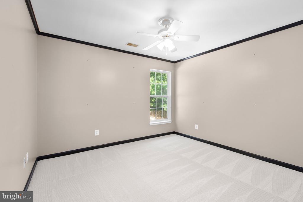 10911 JARVIS CT, FREDERICKSBURG, Virginia 22407, 4 Bedrooms Bedrooms, ,2 BathroomsBathrooms,Residential,10911 JARVIS CT,VASP2034622 MLS # VASP2034622