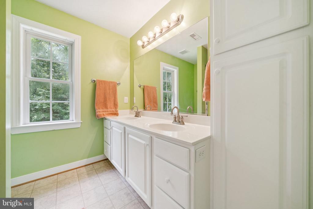 102 OAK KNOLL PL, BUMPASS, Virginia 23024, 3 Bedrooms Bedrooms, ,2 BathroomsBathrooms,Residential,102 OAK KNOLL PL,VALA2008258 MLS # VALA2008258