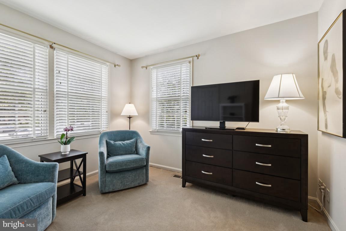 9409 PARK HUNT CT, SPRINGFIELD, Virginia 22153, 3 Bedrooms Bedrooms, ,2 BathroomsBathrooms,Residential,For sale,9409 PARK HUNT CT,VAFX2252256 MLS # VAFX2252256
