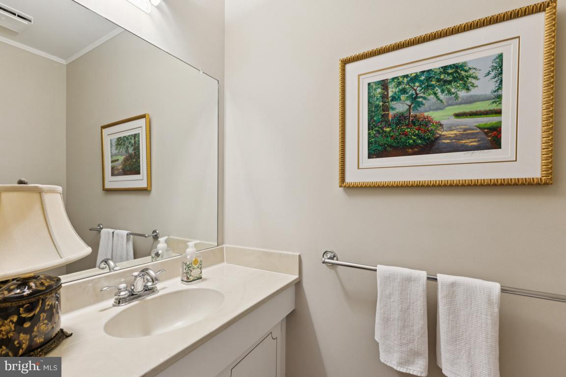9409 PARK HUNT CT, SPRINGFIELD, Virginia 22153, 3 Bedrooms Bedrooms, ,2 BathroomsBathrooms,Residential,For sale,9409 PARK HUNT CT,VAFX2252256 MLS # VAFX2252256