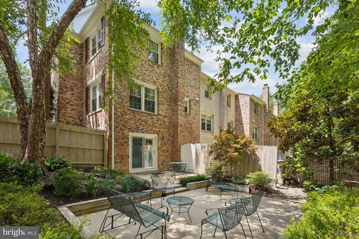 9409 PARK HUNT CT, SPRINGFIELD, Virginia 22153, 3 Bedrooms Bedrooms, ,2 BathroomsBathrooms,Residential,For sale,9409 PARK HUNT CT,VAFX2252256 MLS # VAFX2252256