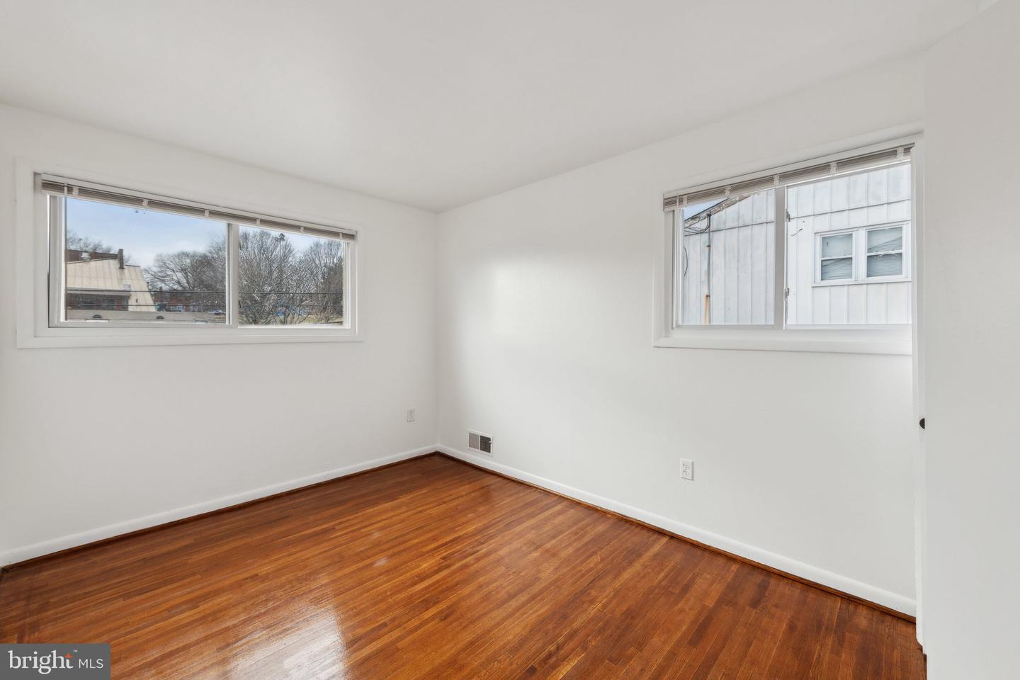1432 41ST ST SE, WASHINGTON, District Of Columbia 20020, 3 Bedrooms Bedrooms, ,1 BathroomBathrooms,Residential,For sale,1432 41ST ST SE,DCDC2208064 MLS # DCDC2208064